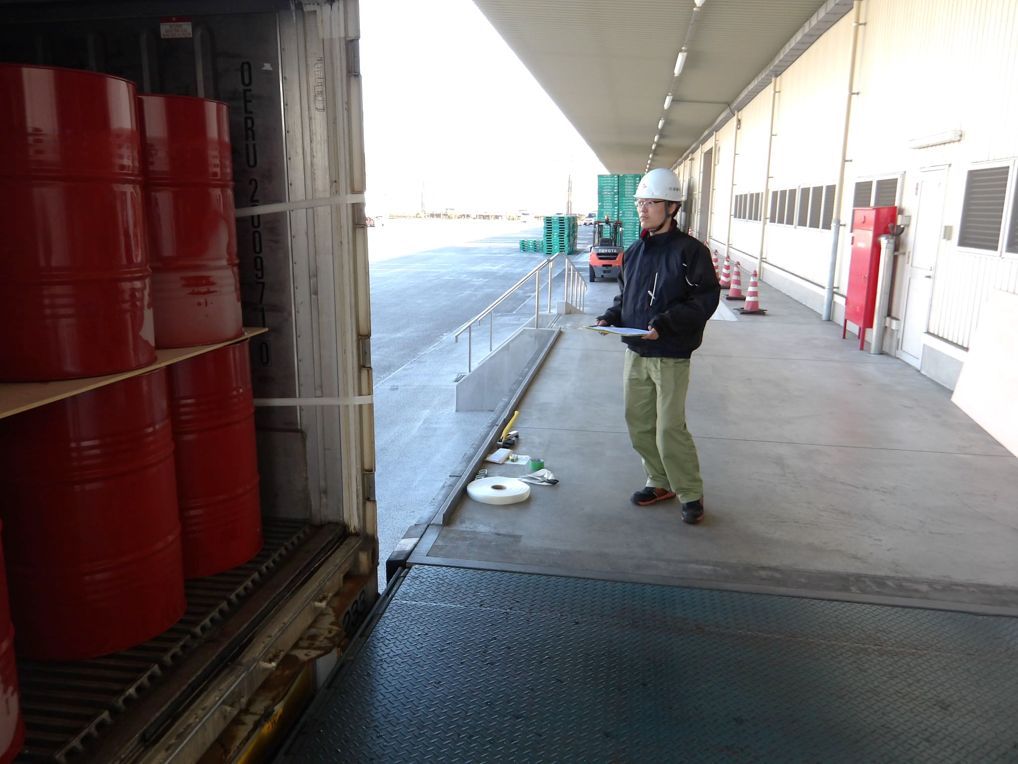 倉庫保管の1日の流れ